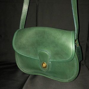 VintageCOACH 9954 leather forest green prairie bag